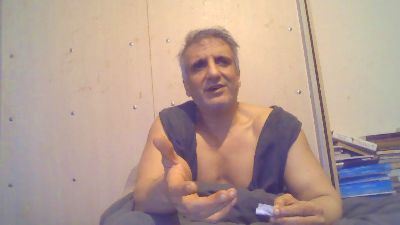 0monkey live from United Kingdom