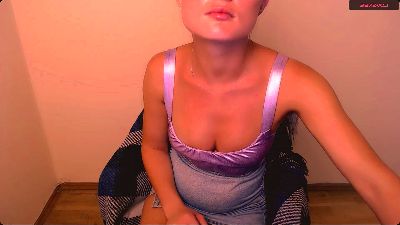 AlexisCrystal_ live from United States