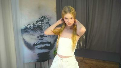 AnabelBlaire live from France