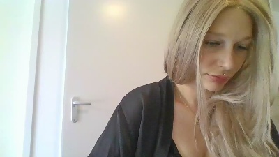 Anezkaa live from Netherlands