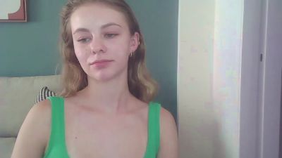 AriaYoung live from United States