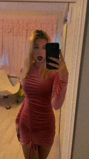 Bedroom_Barbie live from United States