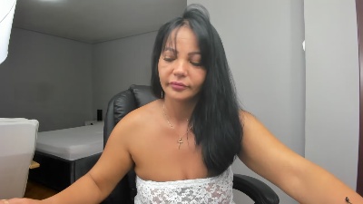 Ella_sweety live from Romania