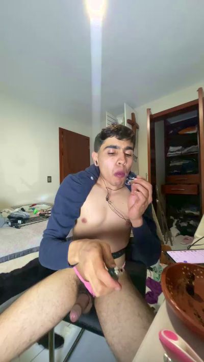 Femboy66 live from Mexico