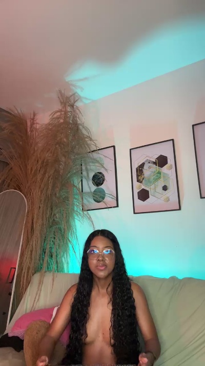 Gia_Arittza live from Colombia