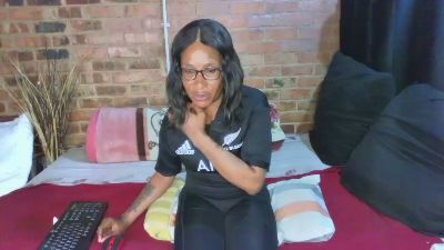 Jonesshez live from South Africa
