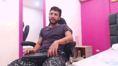 JuanFelipeX01 live from Colombia