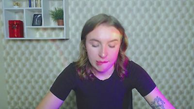 JuliLa_ live from United States
