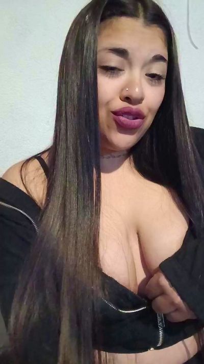 Juliiibaby02 live from Argentina
