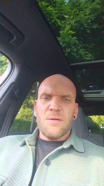 Kiekeboe12345 live from Netherlands