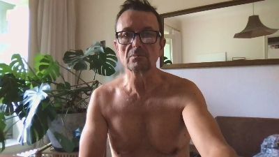 LUIGIBURNS live from France