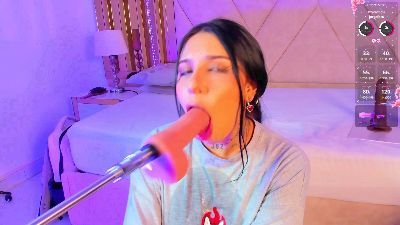 LeiaWong_ live from Italy