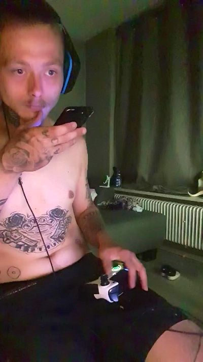 Letsplay4life live from Netherlands