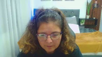 Linda_banks_ live from United States