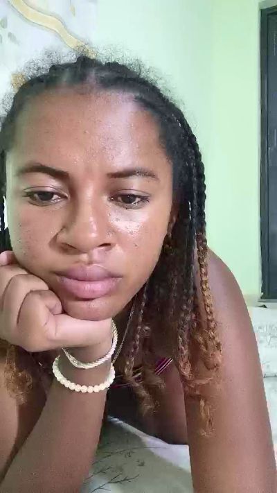 Lola2320 live from Madagascar