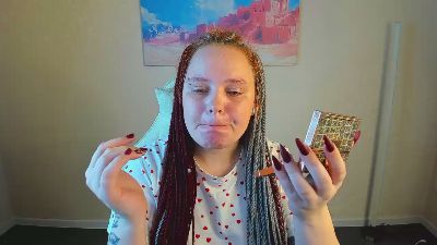 Looly_Rise live from United States