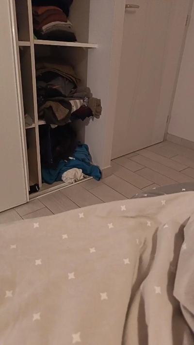 Misspoussy live from France