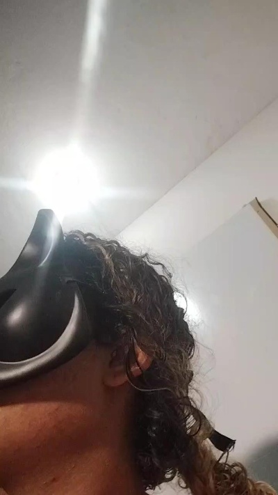 Morenagatatop live from Brazil