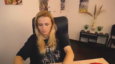 PeppyMia live from Poland