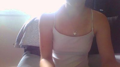 PrettyMissLexi live from United Kingdom