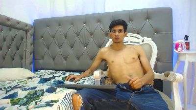 Sebalexis7 live from United States