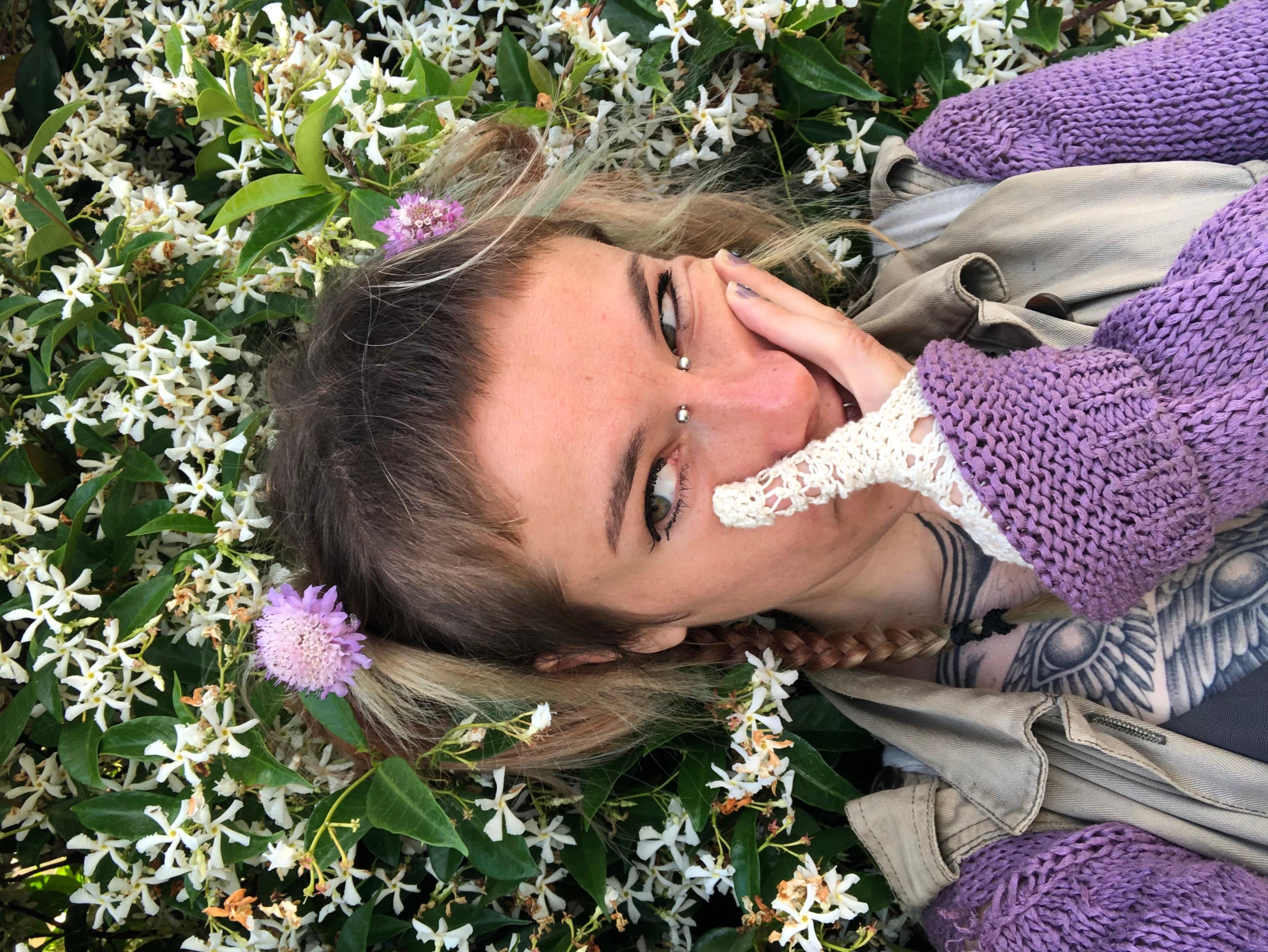 SpacerWoman Profile Image