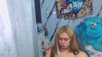 Valeridhot live from Colombia