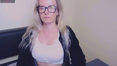 VanillaX_ live from United States