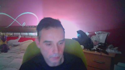 Vicent84 live from Spain