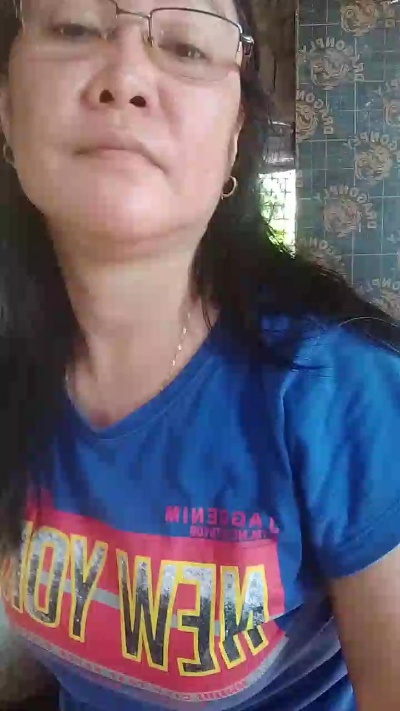 WildLady live from Philippines