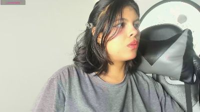 _Aleja live from Colombia
