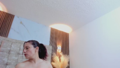 ada_mclaine live from United States
