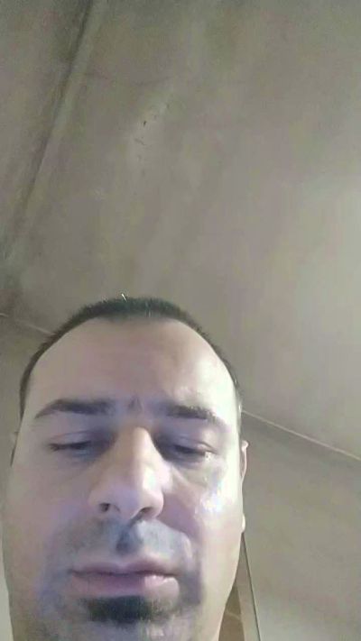 aless146 live from Italy