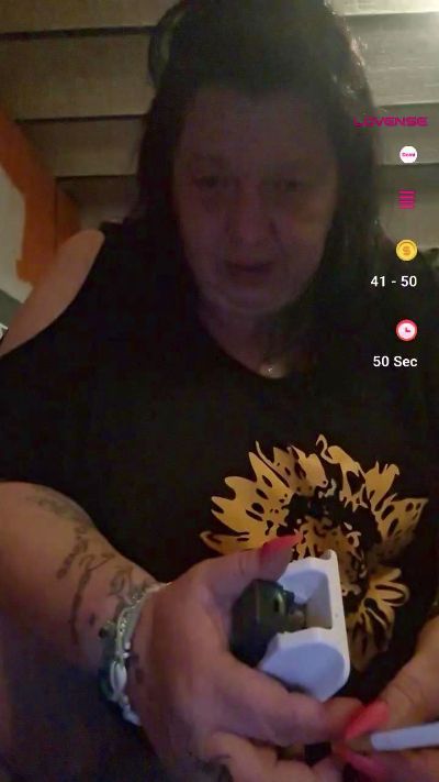 chattehumide2 live from Belgium