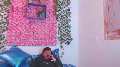 iam_lukas__ live from Colombia