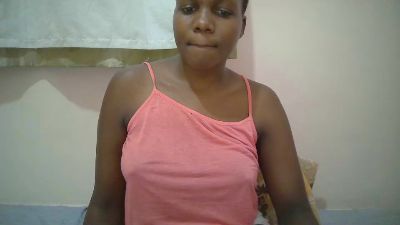 juicy_bella live from Kenya