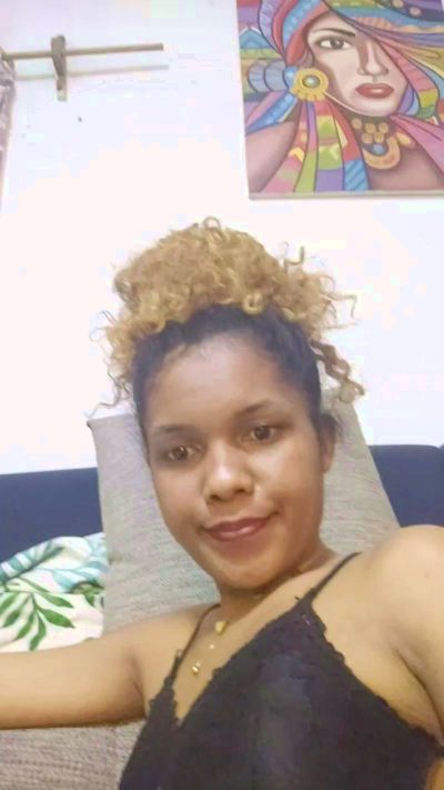 larissa3354 live from Madagascar