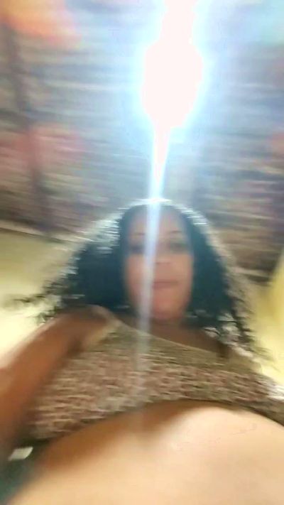 laryynife1 live from Brazil