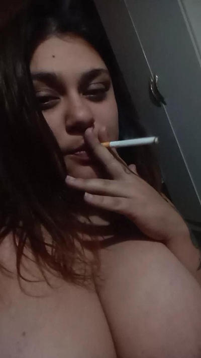 lolabb2 live from Argentina