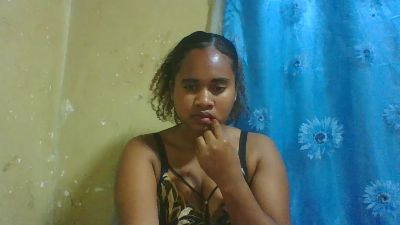 marie434 live from Madagascar