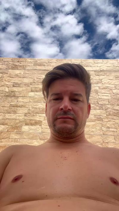 moutinh0 live from Portugal