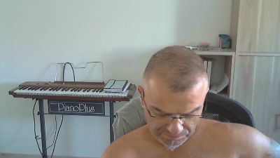ptitbout69 live from France