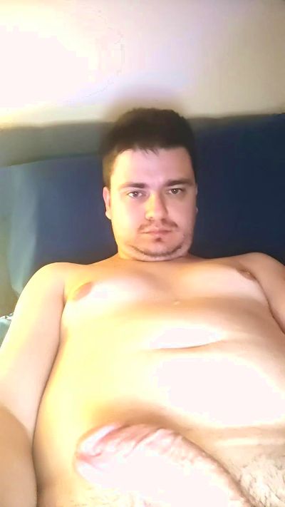 sexyguywhore18 live from United Kingdom