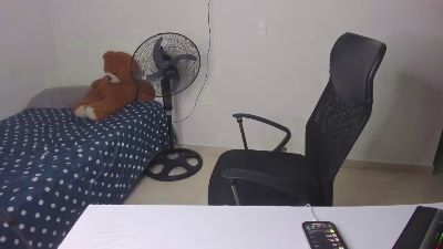tatigirl455 live from Colombia