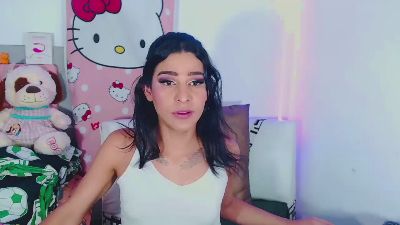 titania_000 live from Colombia