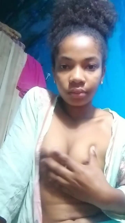 valerie72 live from Madagascar